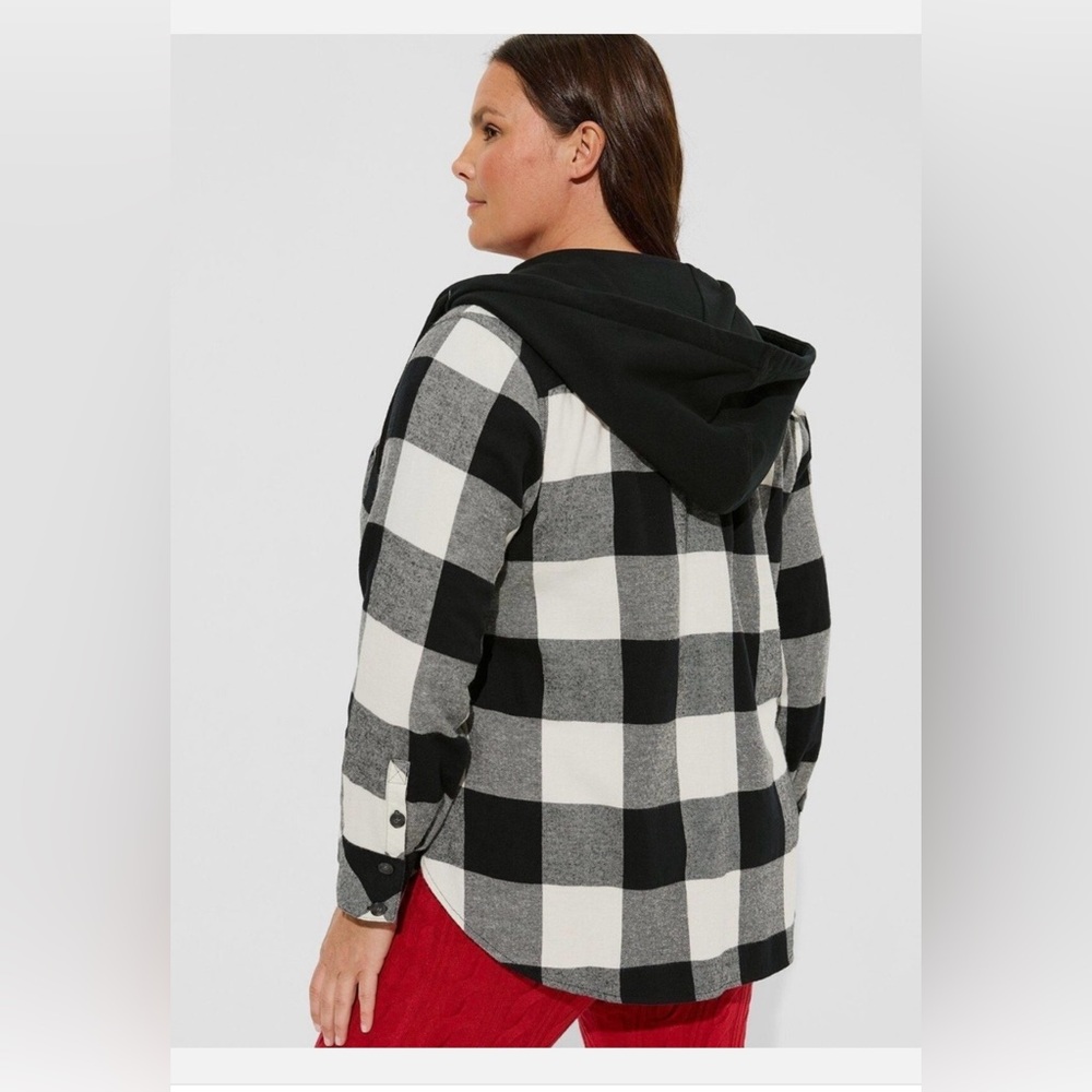 Torrid Long Sleeve Hooded Shirt, Black & White Plaid, Size 3 (3X 22-24), Used - Picture 2 of 6